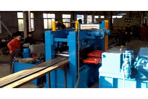 Ligne de Niveleur 6-Hi et Coupe a Longueur